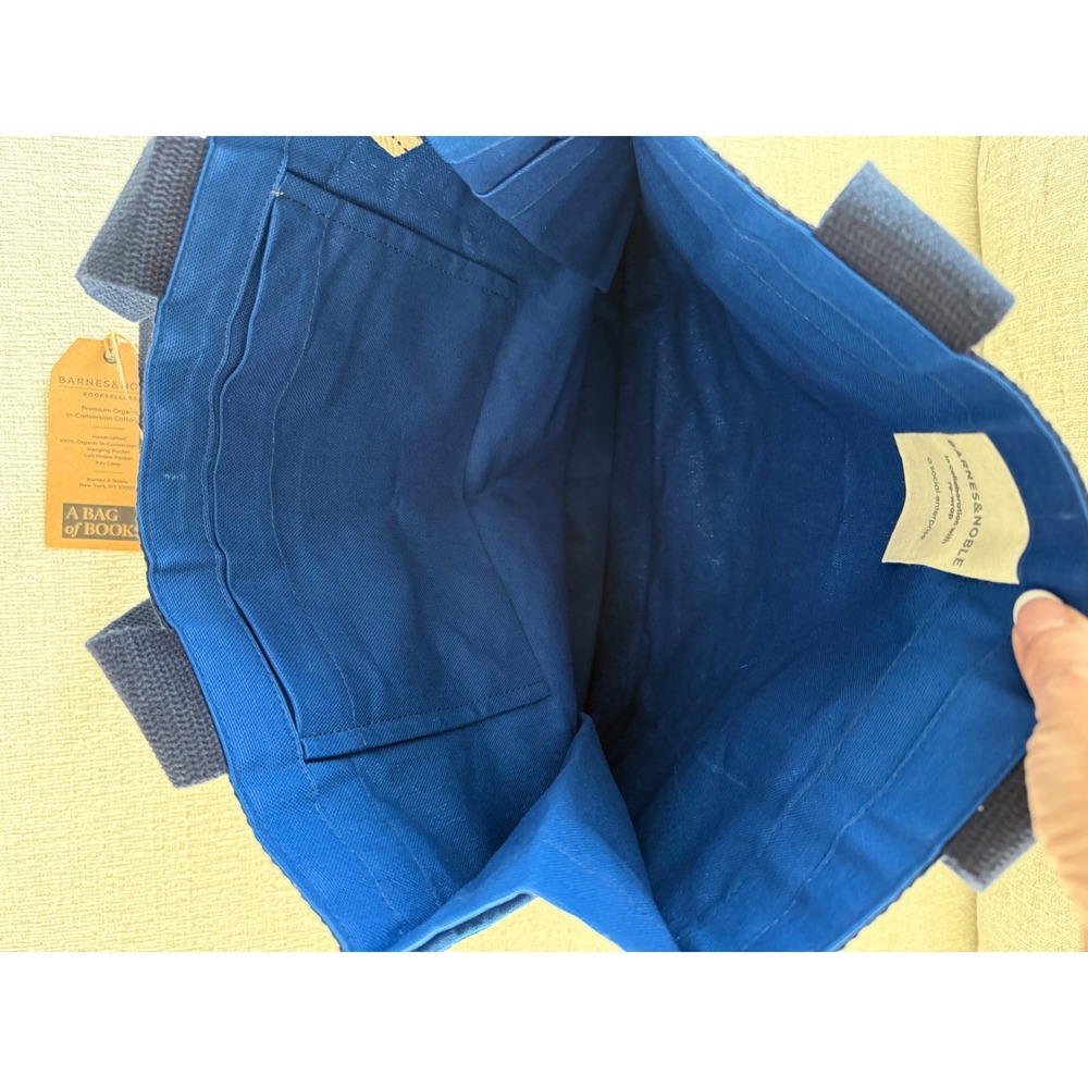 NWT Barns & Noble A BAG of BOOKS Canvas Tote Bag Book Bag Blue With Handles - Picture 11 of 13